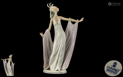 Lladro Superb and Tall Hand Painted Figurine ' Grand Dame ' ...