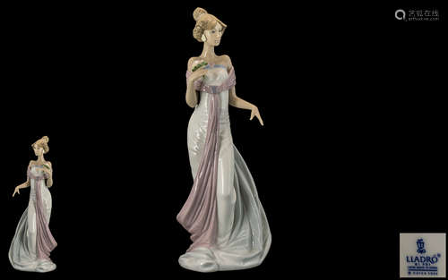 Lladro - Superb Hand Painted Figurine ' Summer Infatuation '...