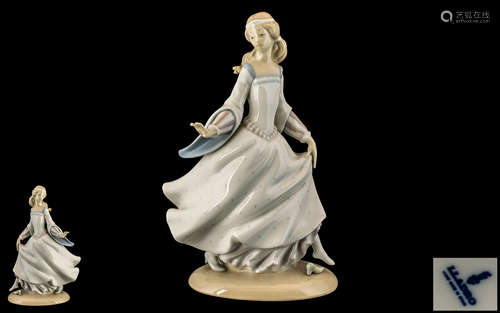 Lladro - Hand Painted Porcelain Figurine ' Cinderella ' Mode...