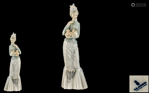 Lladro - Tall Elegant Hand Painted Porcelain Figure ' Walk w...