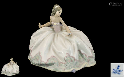 Lladro - Impressive Hand Painted Porcelain Figure ' At the B...