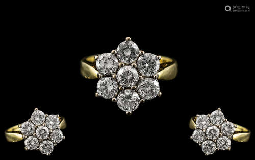 18ct Gold - Attractive 7 Stone Diamond Set Cluster Ring - Fl...