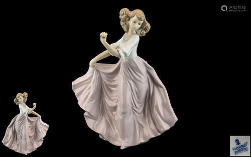 Lladro - Hand Painted Porcelain Figure ' Summer Breeze ' Mod...