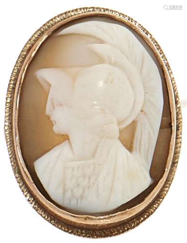 A cameo ring, adapted from a brooch, in gold, 8.6g, size M