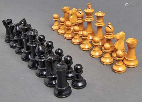 A Staunton style chess set, boxwood and ebonised, weighted, ...