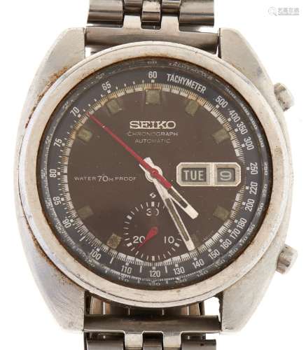 A Seiko stainless steel self-winding gentleman's chronograph...