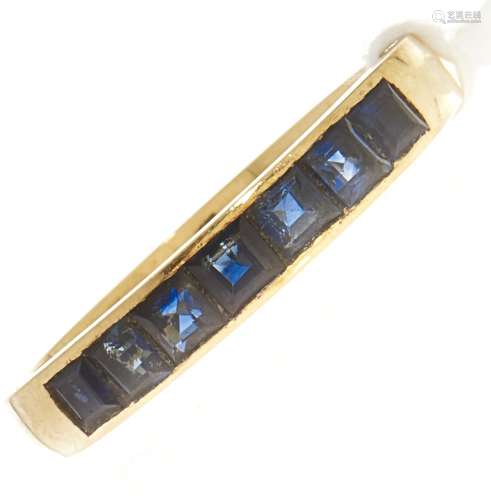 A sapphire ring, in gold marked 18k, 3.8g, size L