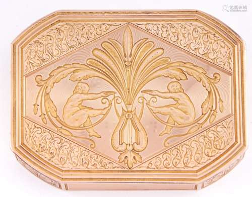 A Swiss two colour gold snuff box, early 19th c, engine turn...