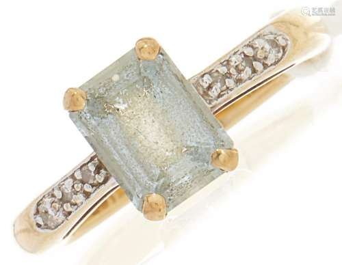 A 9ct gold aquamarine and diamond ring, 3.6g, size J