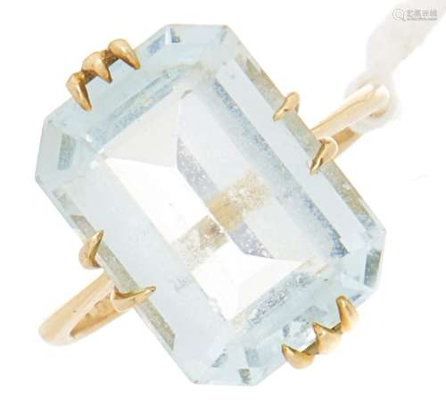 An aquamarine ring, in gold marked 18, 3.7g, size N