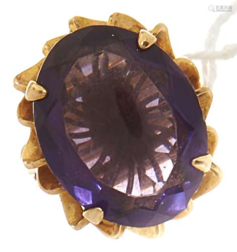 A purple paste ring, in gold marked WAHING 14k 585, 9.4g, si...