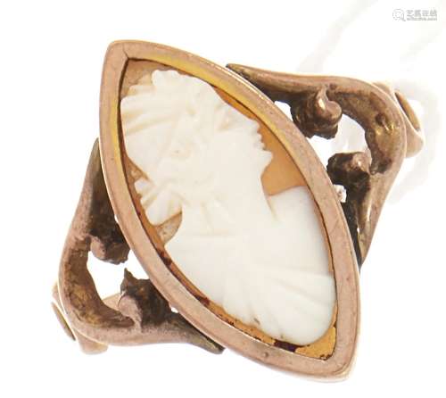 A cameo ring, in gold, 2.7g, size L