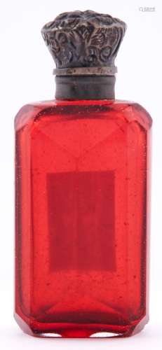 A Victorian silver mounted ruby glass scent bottle, c1880, 7...