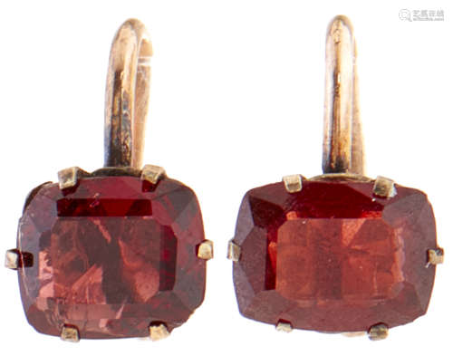 A pair of 9ct gold and spinel earrings, 2g