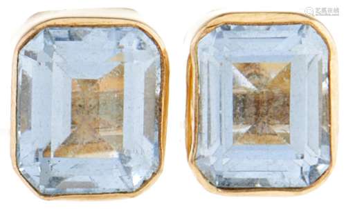 A pair of 9ct gold and aquamarine earrings, 1.9g