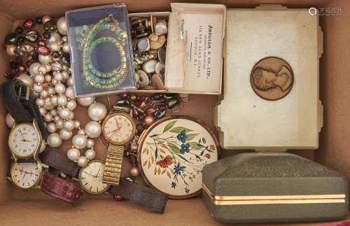 Miscellaneous costume jewellery, a compact, etc