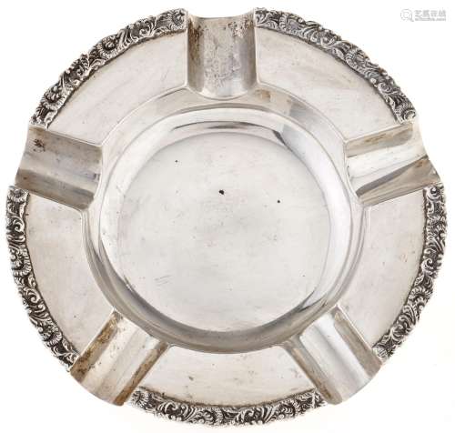 An Elizabeth II silver ashtray, 12cm diam, 2ozs 10dwts Sligh...