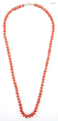 A coral bead necklace with probably later gold clasp, 6.9g