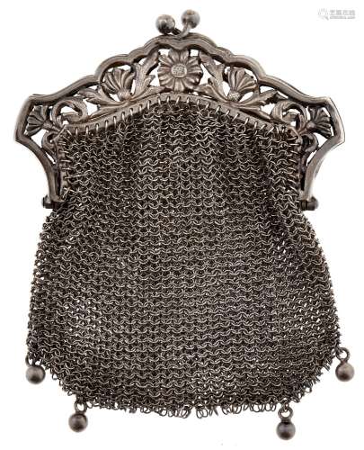 A Continental silver and silver mail evening purse, c1900, 1...