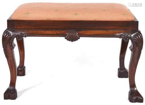 A mahogany dressing stool, 20th c, in George II style, on ca...
