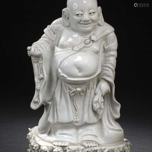 Statuette de budai en porcelaine blanc de Chine …