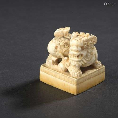 Cachet en ivoire Chine, circa 1900 La prise sculp…