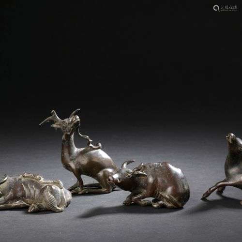 Ensemble de quatre statuettes en bronze Chine, dé…