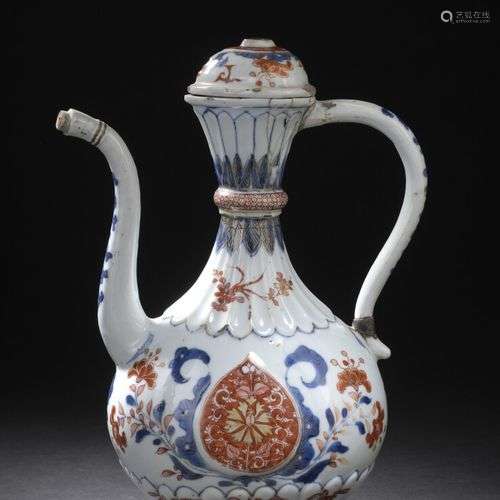 Aiguière couverte en porcelaine Imari Chine, XVII…