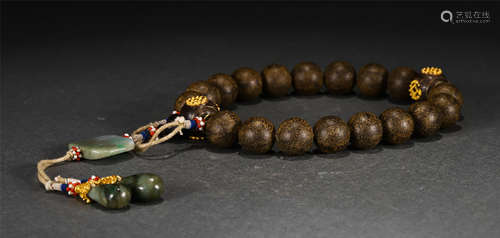 A String of 18-Beads Aloeswood Prayer Beads