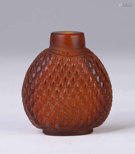 An Carved Amber Snuff Bottle