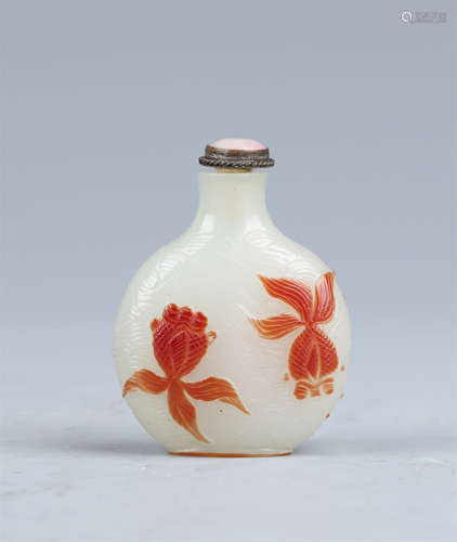 A Colored Glaze Goldfishes Snuff Bottle