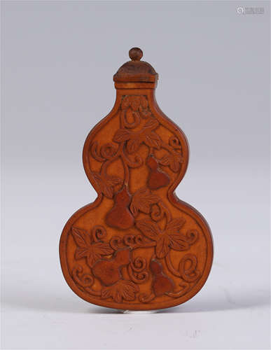 A Carved Boxwood Double-Gourds Snuff Bottle