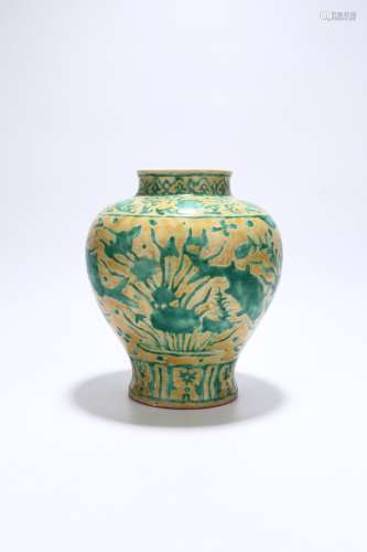 chinese yellow-ground green enamel porcelain jar