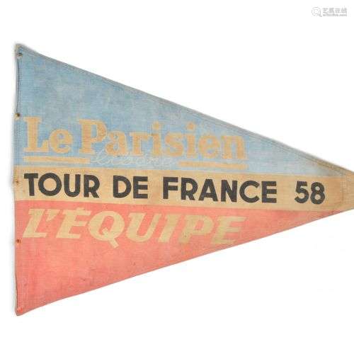 Fanion officiel de voiture sur le Tour de France 1…