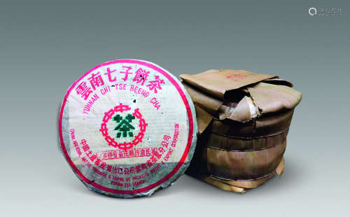 2003年 中茶公司墨绿印7542青饼一筒七饼
