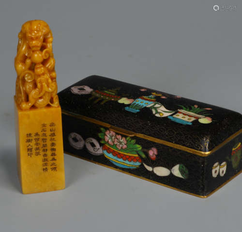 TIANHUANG STONE CARVED SEAL WITH BOX