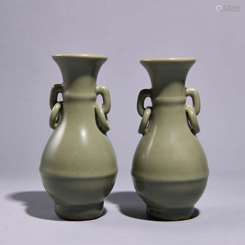 A PAIR OF DOUBLE EARED BOTTLE FROM LONGQUAN KILN