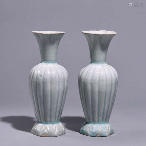 A PAIR OF BOTTLES FROM LONGTIAN KILN