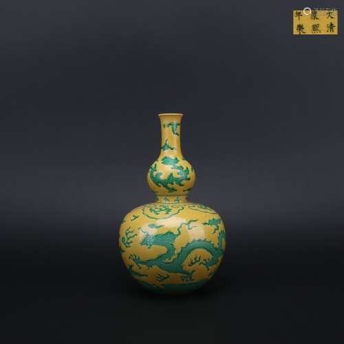 Yellow and Green Glazed Gourd-shaped Vase