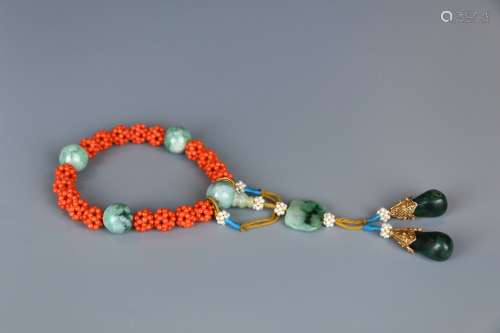 Coral Handheld Bracelet with Eighteen Beads