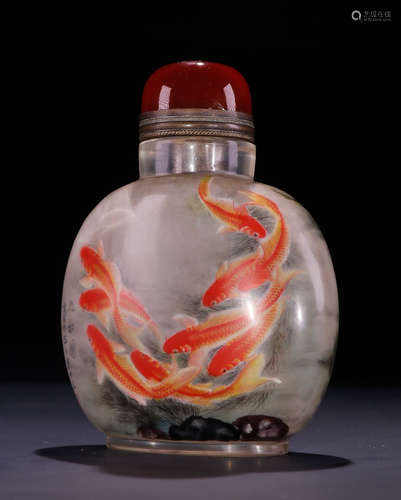 GLASS SNUFF BOTTLE PAINTED WITH FISH