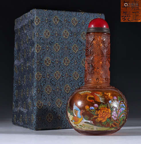 YONGZHENGNIANZHI MARK GLASS SNUFF BOTTLE