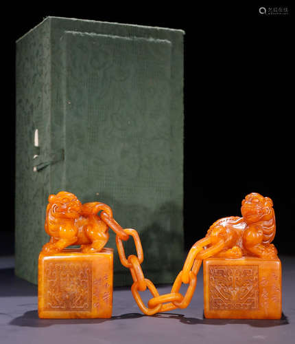 PAIR OF TIANHUANG STONE SEAL CARVED WITH BEAST