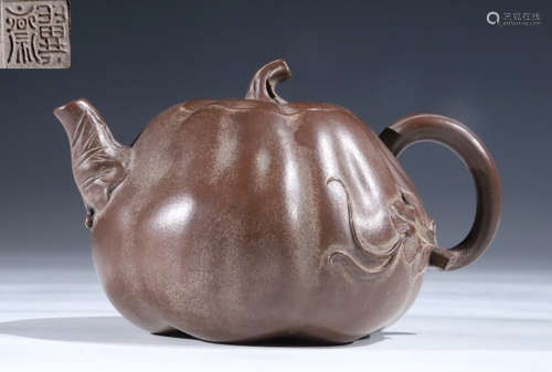 ZISHA TEA POT CARVED WITH LEAVES