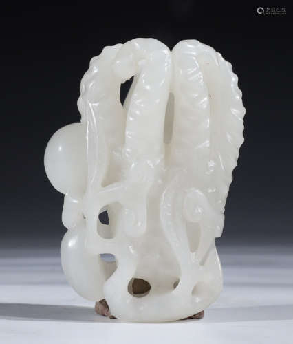 HETIAN JADE PENDANT SHAPED WITH CHAYOTE
