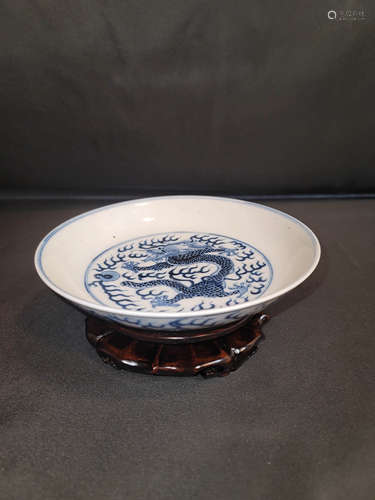 Qing Dynasty Qianlong Period Made Mark Blue and White Dragon...