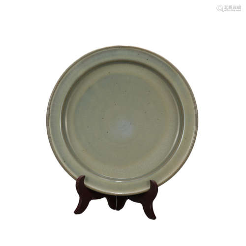 A officer glazed dish