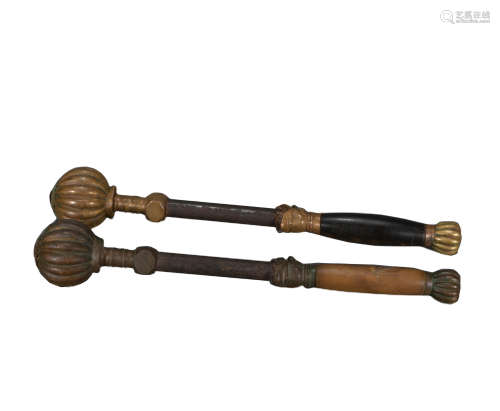 A pair of bronze Magic weapon