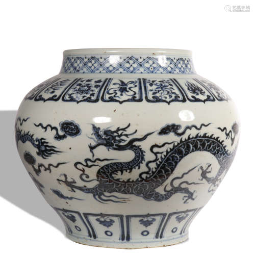 A blue and white 'dragon' jar