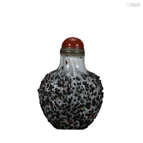 A glassware snuff bottle